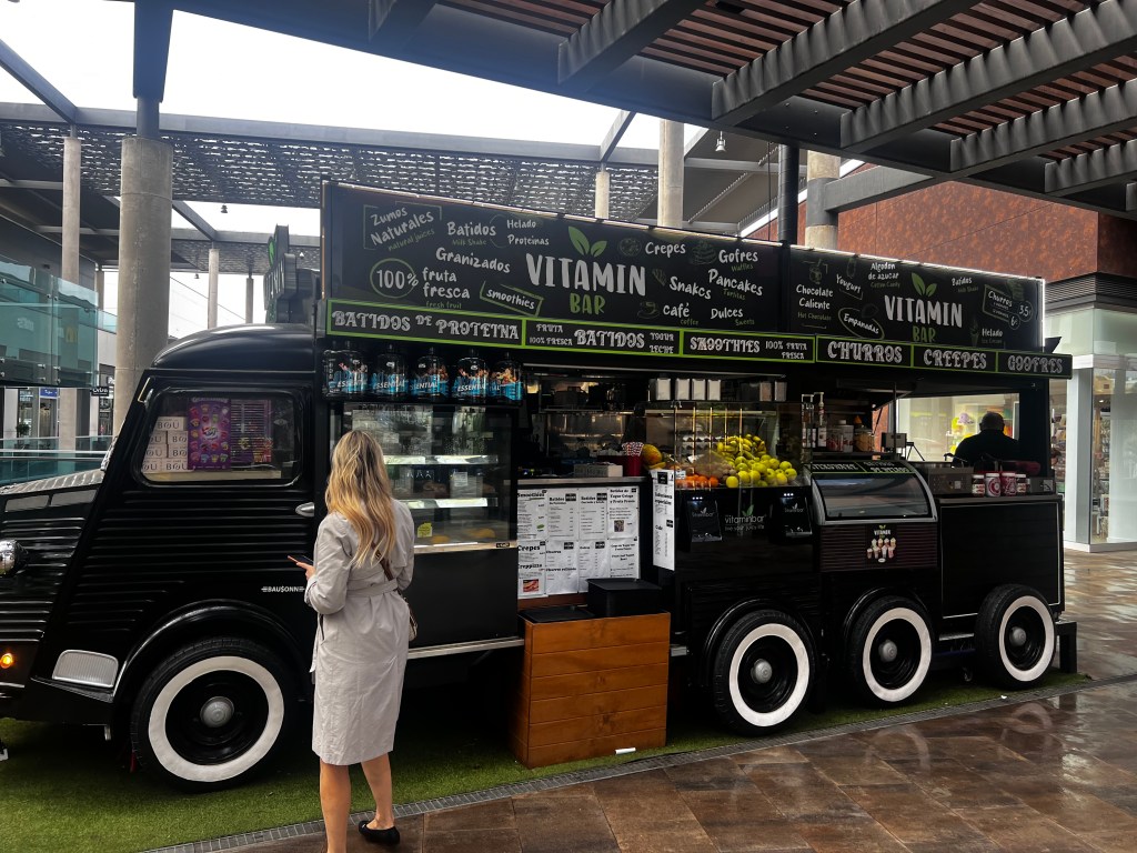 Vitamín Bar , la  Food Truck del Open&nbsp;Mall.