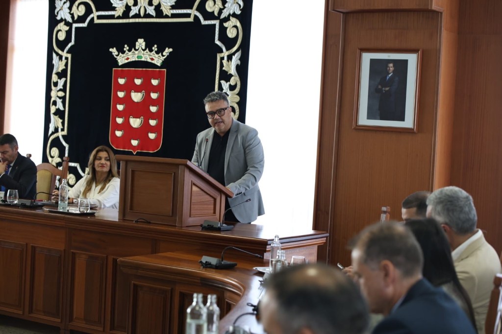Armando Santana: “La gran amenaza de Lanzarote se llama crecimiento poblacional&nbsp;descontrolado”